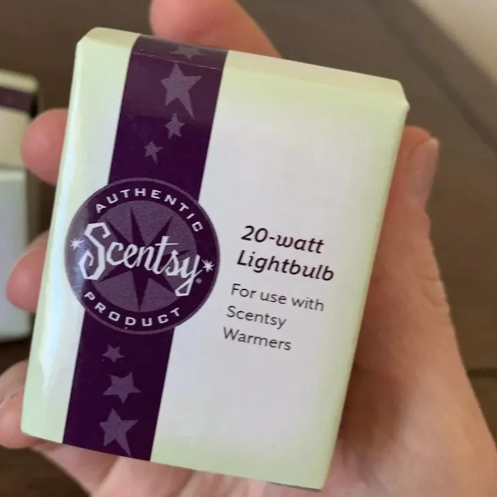 Authentic Scentsy Brand 20-watt Lightbulb for use with warmers